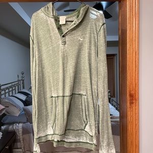 Men’s light weight hoodie Abercrombie. EUC.
